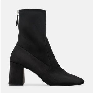 Like New: Zara Zipped Heeled Suede Ankle Boots